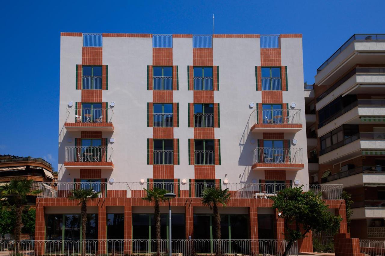 Terra Aurea Aparthotel Salou Exterior foto